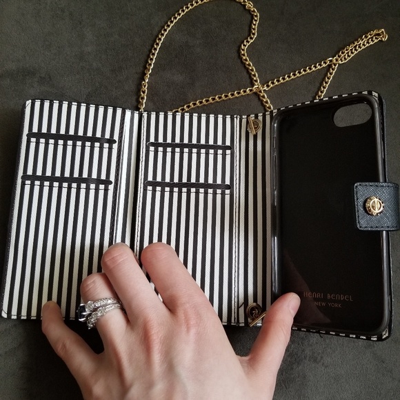 SOLD Henri Bendel Bijoux Leather iPhone Crossbody - Picture 4 of 6